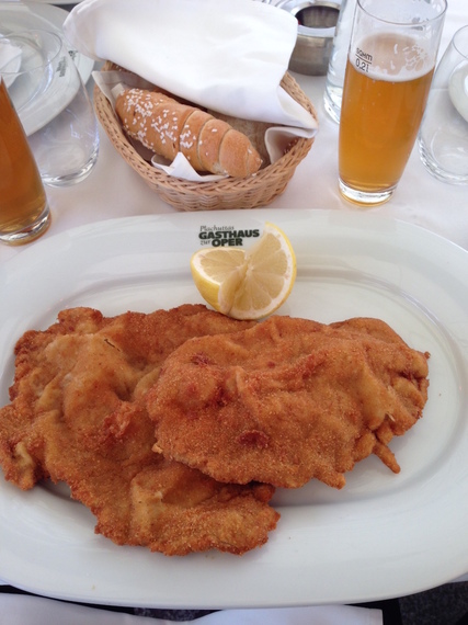 2015-01-26-AUVIENNAPLAHCTUTTAWEINRSCHNITZEL.jpg