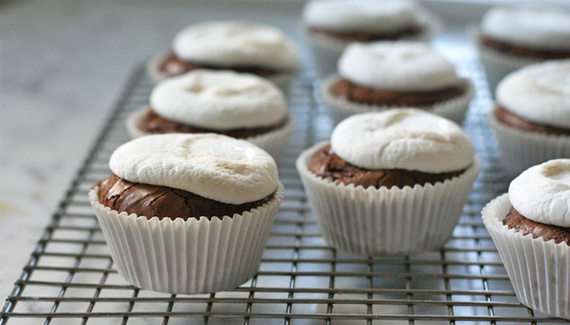 2015-01-29-BrownieCupcakeswithMarshmellowFrosting.jpg