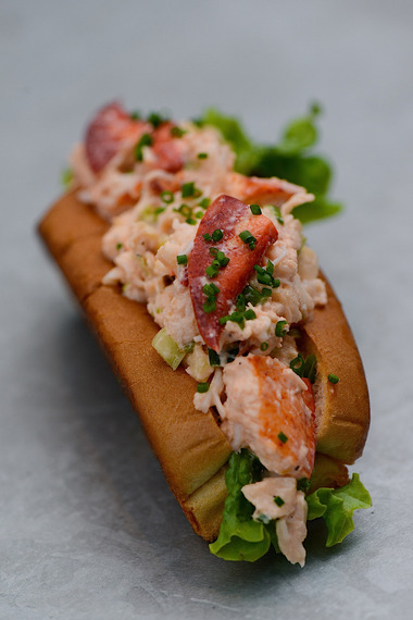 2015-02-23-CULLPISTOLLobsterRoll2.jpg