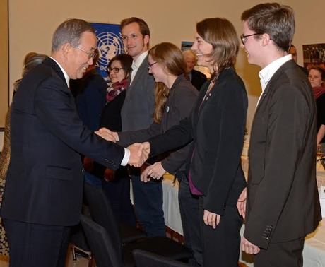 2015-03-02-TjalkeandUNSGBanKiMoon.jpg