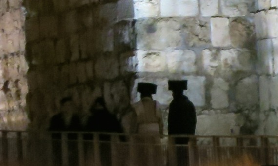 2015-03-04-1425488669-3168135-JerusalemFigures.jpg