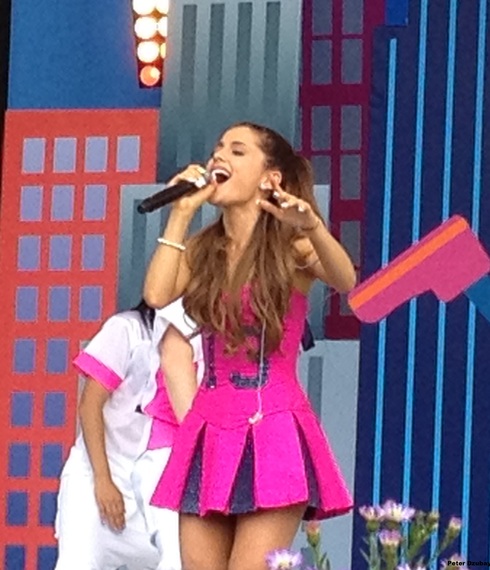 2015-03-18-1426675383-5984251-Ariana_Grande_performs_in_the_World_Wide_Day_of_Play_2013_PETER_DZUBAY.jpg