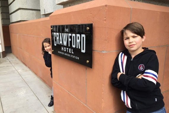 2015-03-20-1426854829-8604687-CrawfordHotelEryssesneaksonIden.jpg