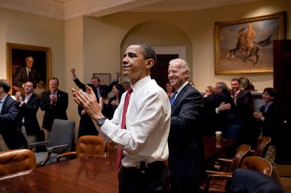 2015-03-23-1427137864-6641370-1280pxBarack_Obama_reacts_to_the_passing_of_Healthcare_bill.jpg