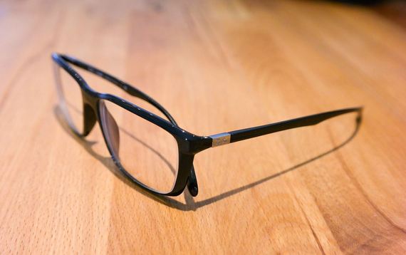 2015-03-27-1427477802-8886986-glassesweb.jpg