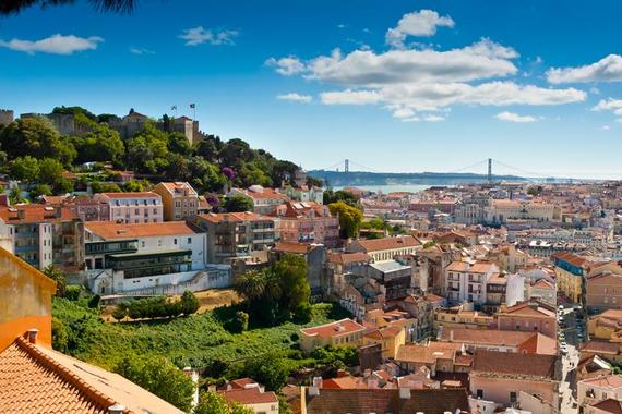 2015-03-31-1427829542-7506212-Lisbon_shutterstock_132637358_800x.jpg