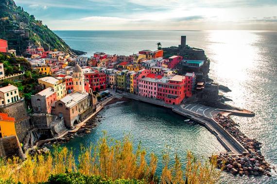 2015-04-02-1427995671-506012-CinqueTerre_shutterstock_128358755_800x.jpg