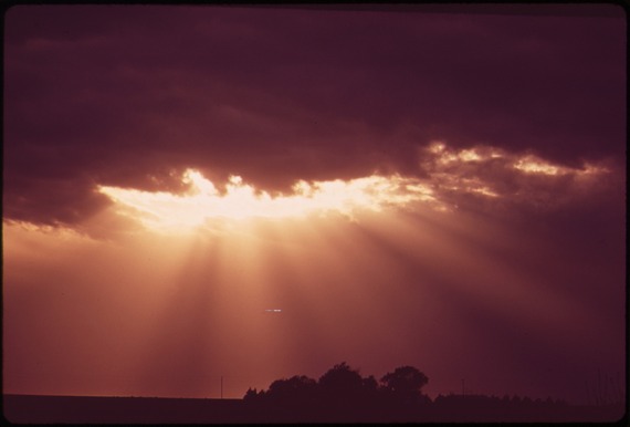 2015-04-15-1429072781-9965989-Photog_Charles_ORear_for_the_EPA_1973__SUN_RAYS_THROUGH_STORM_CLOUDS_OVER_GRAFTON_IN_THE_FARMLANDS_WEST_OF_LINCOLN__NARA__547356.jpg