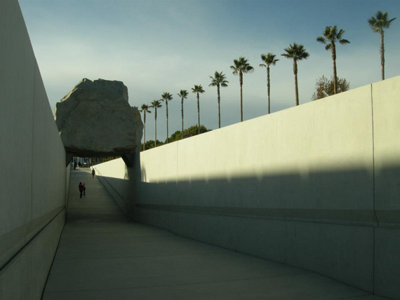 2015-04-16-1429195726-3946635-LevitatedMass.jpg