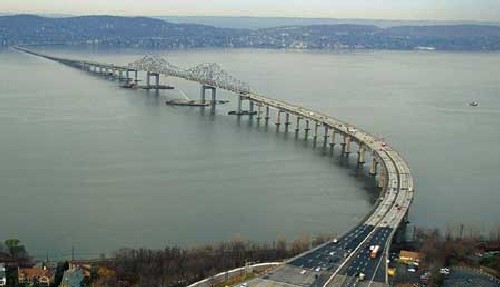 2015-04-16-1429206934-3308244-TappenZeeBridge.jpg