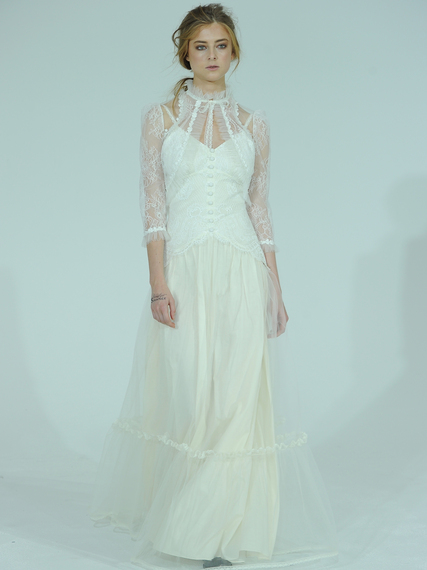 2015-04-17-1429303361-7120054-clairepettiboneweddingdress13.jpg