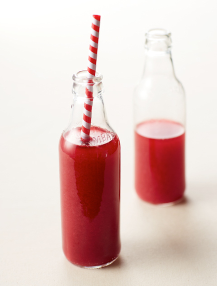 2015-04-23-1429805957-6539323-strawberry_hibiscus_juice.jpg