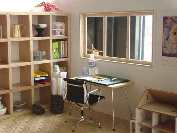 2015-04-24-1429848932-8636062-studytable.jpg