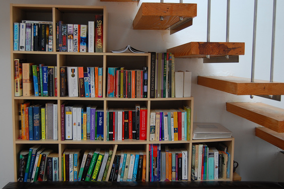 2015-04-24-1429849425-5848001-bookshelfsmallspaces.jpg