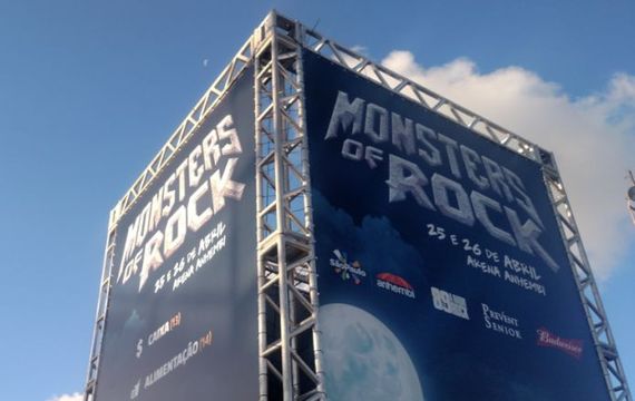 2015-04-26-1430055959-9659075-monstersofrock20155.jpg