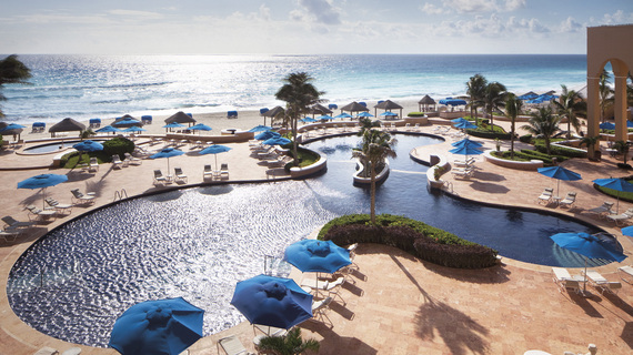 2015-04-30-1430394679-249836-ritz_carlton_pool.jpg