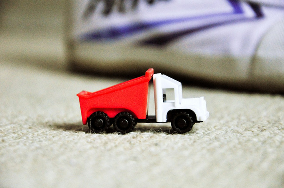 2015-05-05-1430850948-5366753-toytruck.jpg