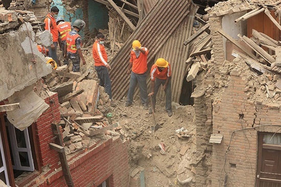 2015-05-12-1431443449-9143028-NepalEarthquakedisaterworkers.jpg