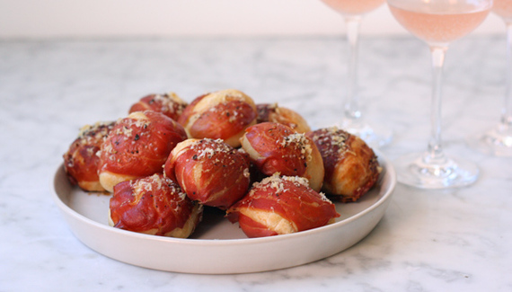 2015-05-28-1432830559-5628025-pizza_dough_prosciutto_bites.jpg