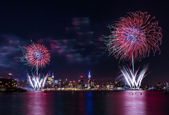 2015-06-04-1433428717-7239007-FourthofJulyNYC_800px.jpg