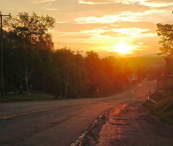 2015-06-04-1433457527-2715530-CatskillsSunset.jpg