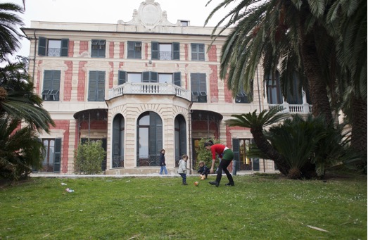 Wandering The Alleyways Of Genoa | HuffPost