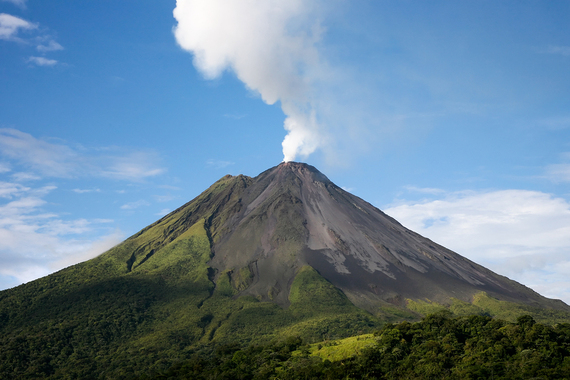 2015-06-20-1434837938-5489948-bigstockArenalVolcanoInCostaRica5808457.jpg