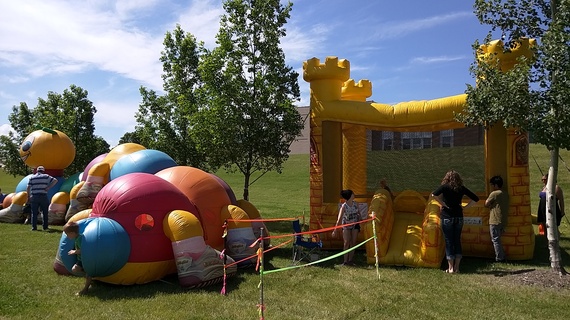 2015-06-22-1434953160-3572159-bouncycastle.jpg