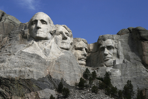2015-07-06-1436210780-5138907-Dean_Franklin__06.04.03_Mount_Rushmore_Monument_bysa3_new.jpg