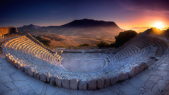 2015-07-09-1436432138-1701739-Segesta1920x10802.jpg