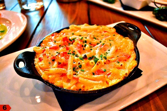 2015-07-12-1436722799-8431091-HuffPost6SunCafeMacnCheese.jpg