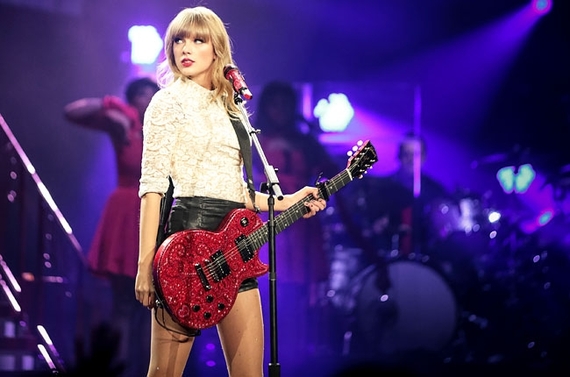 2015-07-13-1436808696-2294090-taylorswiftredtouropener650430.jpg