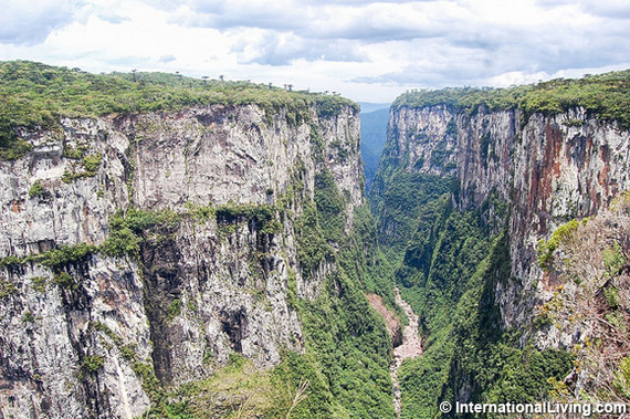 2015-07-16-1437058807-2171832-ItaimbezinhoSerraGauchaBrazil.jpg