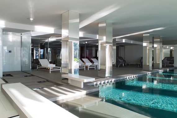 2015-07-29-1438155096-6508366-LaReserveRamatuelle_indoorpool.jpg