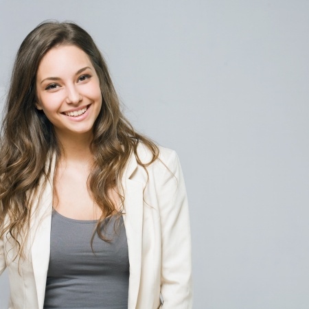2015-07-31-1438342688-7242385-womansmilinglonghair.jpg