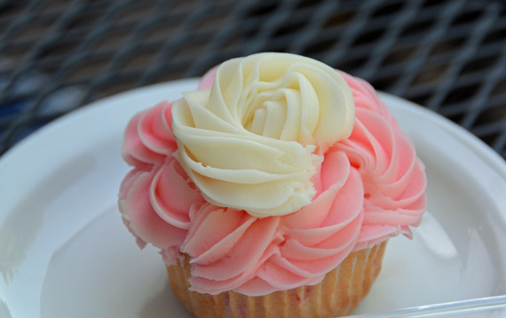 2015-08-05-1438792446-3672134-Cupcake.jpg