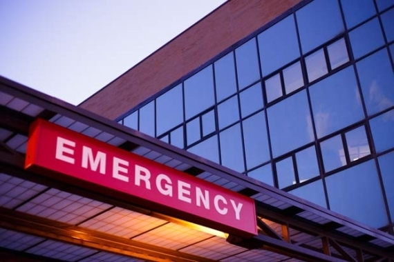 2015-08-07-1438963448-1517326-gettyimages538726573emergencyroommjfelt.jpg