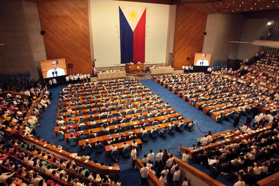 2015-08-09-1439164212-4327283-2011_Philippine_State_of_the_Nation_Address.jpg