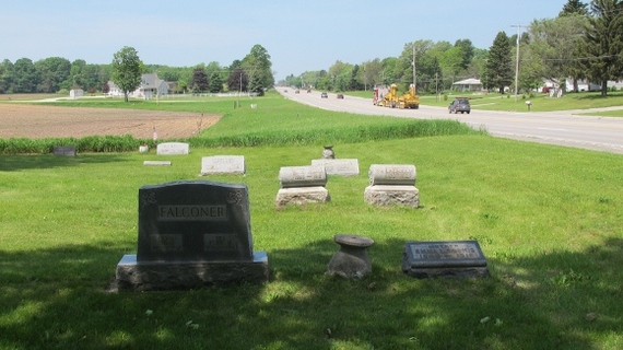 2015-08-14-1439590124-1440218-gravesscottvillecemeterygrandmawhwy10580x326.jpg