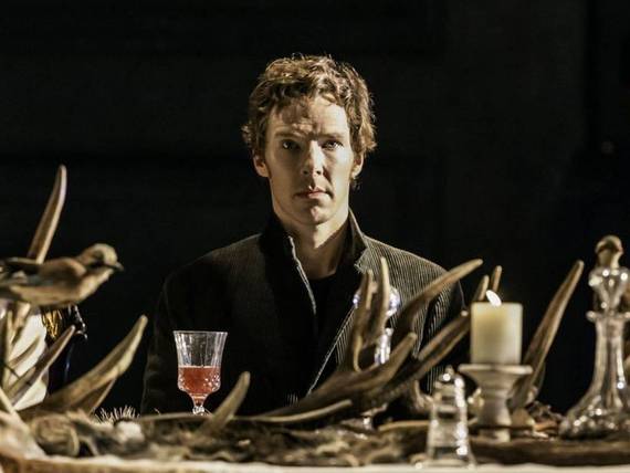 2015-08-20-1440089503-1082023-CumberbatchHamlet6.jpg