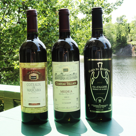 2015-08-25-1440468614-8492856-3VinsAlgrieTable.jpg