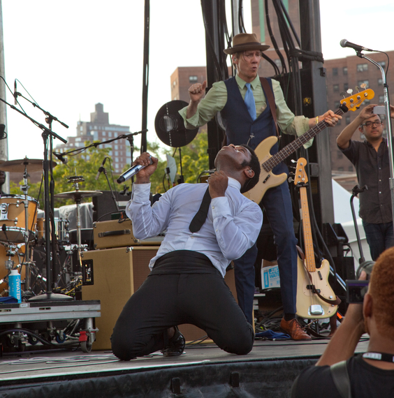 2015-08-25-1440488711-7078806-AFVintageTrouble.jpg