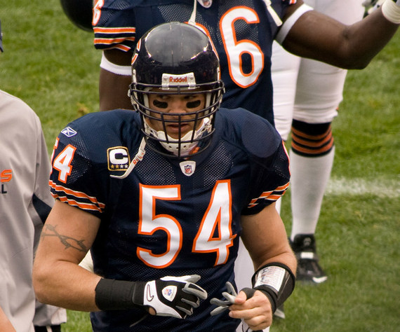 2015-08-25-1440518798-3979644-BrianUrlacher.jpg