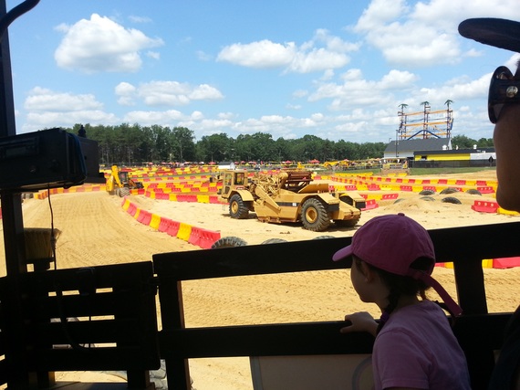 2015-08-28-1440766571-7475021-Diggerlandarena.jpg