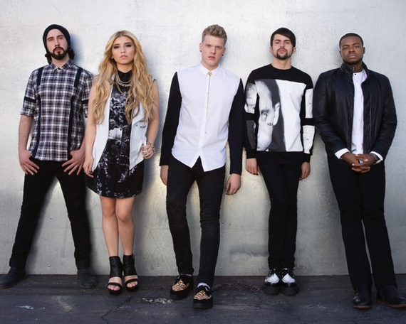 2015-09-06-1441556366-2298915-PentatonixOutdoor_S1_5047_76816133photocreditSonyMusicpx700.jpg