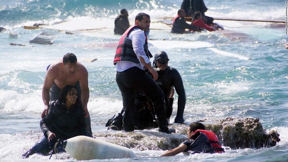 2015-09-07-1441666337-6067856-migrantcrisis0421super169.jpg