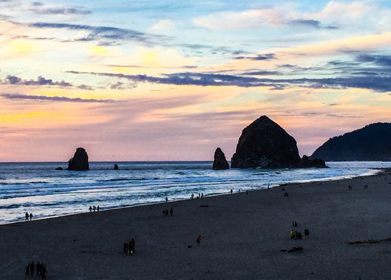 2015-09-09-1441819312-5735952-CannonBeachsunsethp.jpg