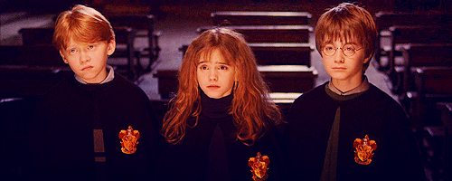 2015-09-18-1442589018-5766531-emmawatson.gif