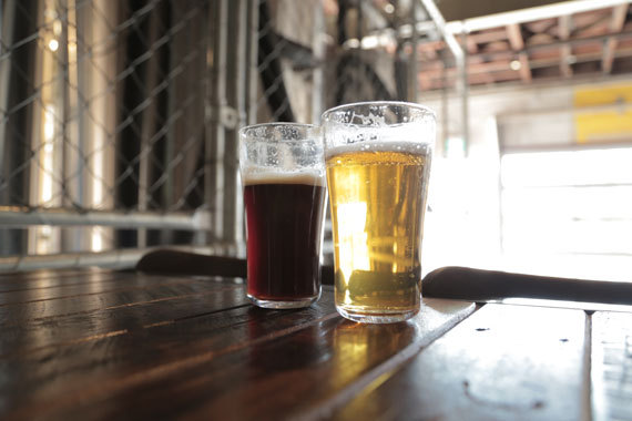 2015-09-21-1442876116-1818158-beerandbeer.jpg