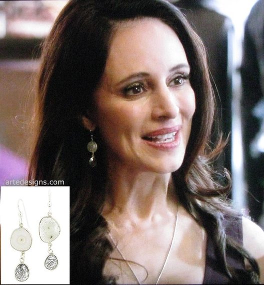 2015-09-23-1443051907-6870402-RevengeMadeleineStowe.jpg